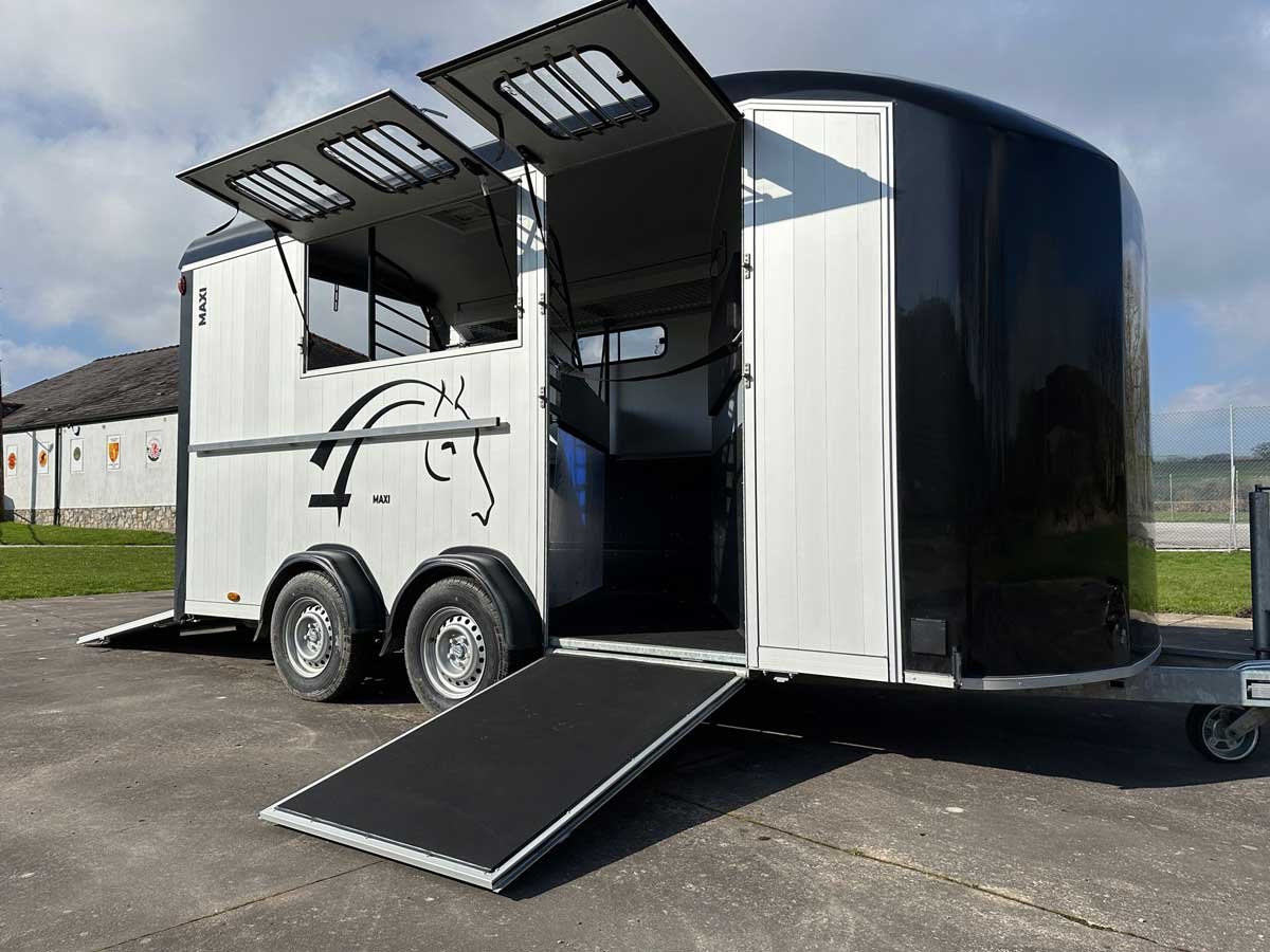 cheval liberte maxi living horsebox